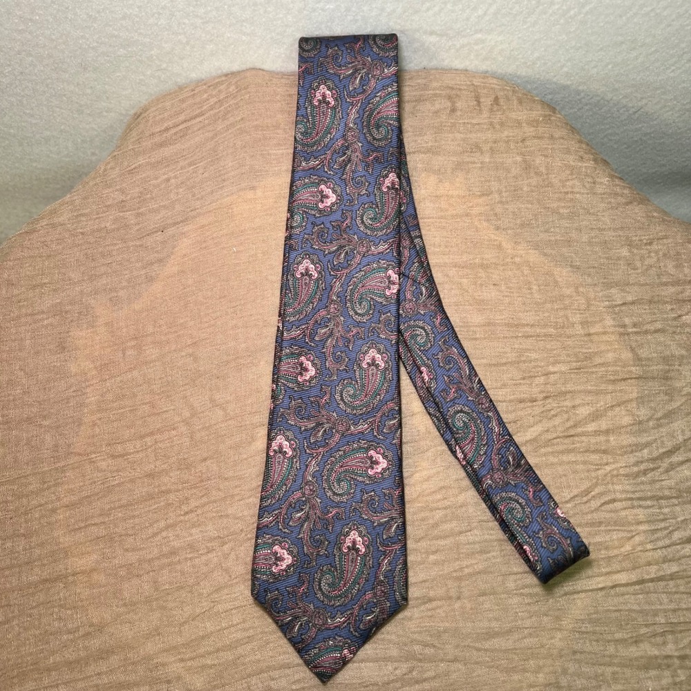 Vintage Halston Paisley 100% Italian Silk Blue/Pink Made in USA Preppy Necktie